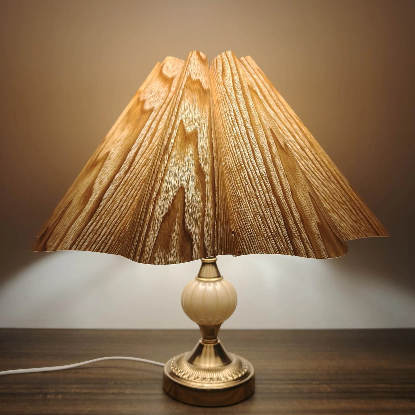 Nordic Scallop Wooden Lampshade for Table & Floor Lamps – E27/E26