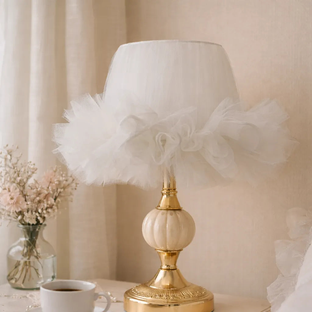 Ballerina Tüll Lampenschirm DIY Kit | Weißer Rüschenstoff Tischlampenschirm für Romantik & Kokett - E27, E26, E14, E10
